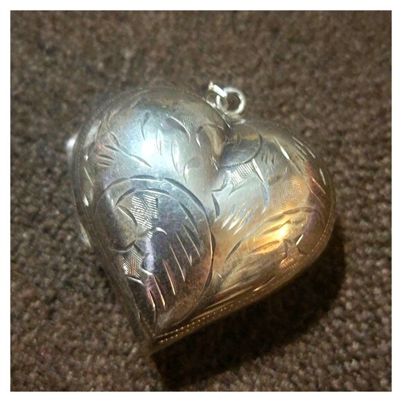 VTG Sterling Silver Puffy Heart Locket Pendant Etched handcrafted 925 locket y2k - Picture 5 of 16